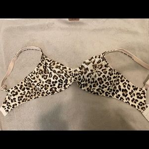 VICTORIAS SECRET BRA